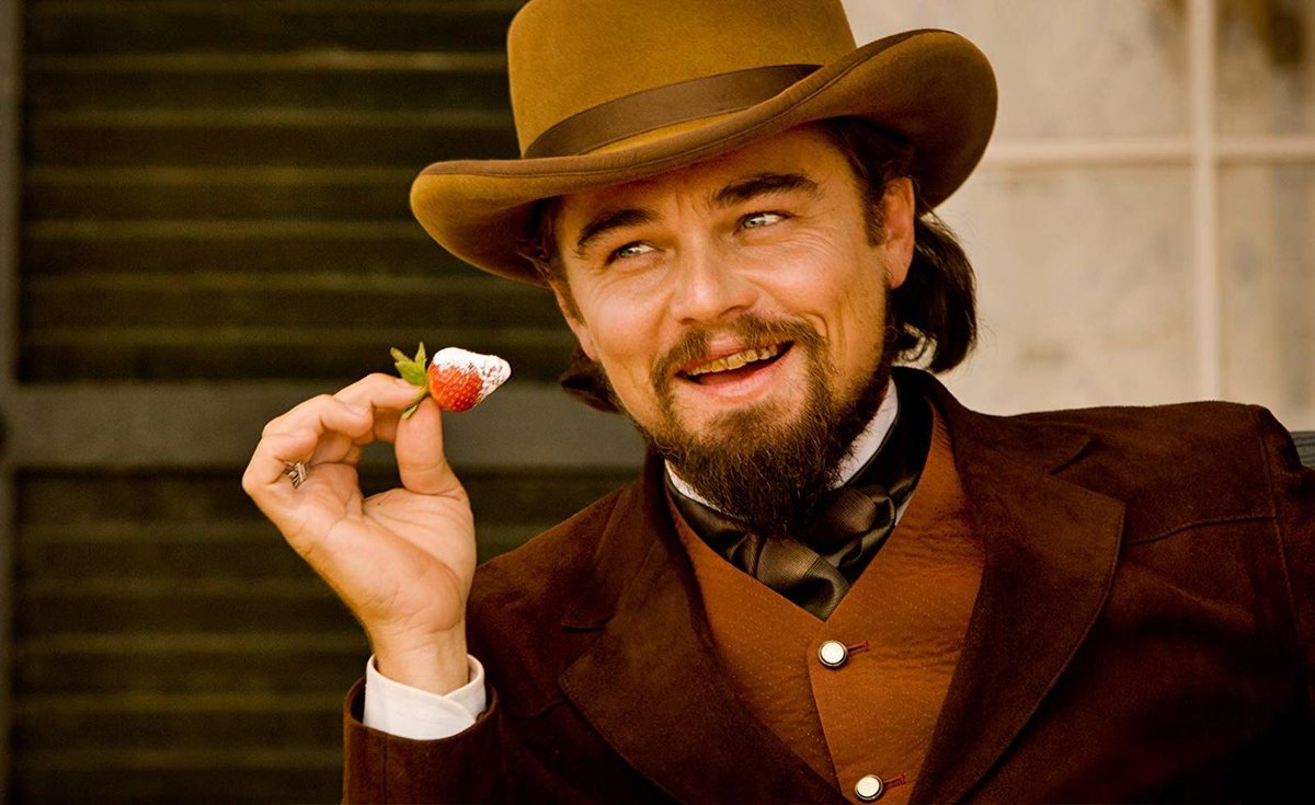 Nespoutaný Django (2012) – Leonardo DiCaprio. Příběh sleduje osudy černošského otroka Djanga a sympatického lovce lidé dr. Schultze při putování americkým Jihem těsně před začátkem americké občanské války. 