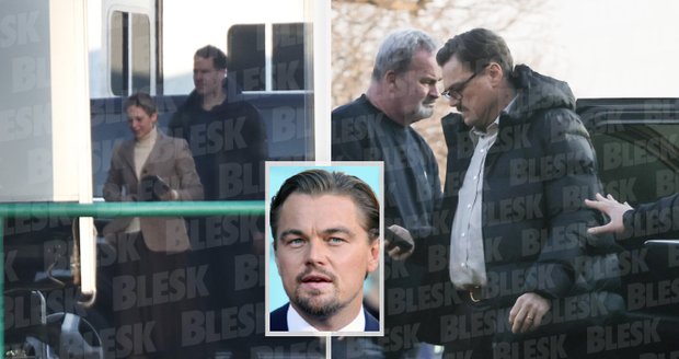 První snímky hollywoodských hvězd v Česku: DiCaprio úřaduje u Kolína.