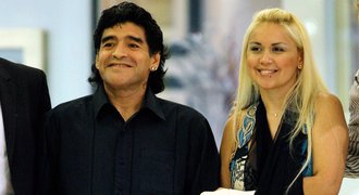 Neštěstí ve hře, štěstí v lásce! Dědeček Maradona bude počtvrté otcem