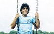 Mladý futbalista Diego Maradona.