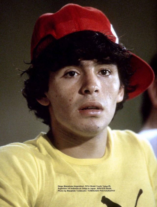 Mladý futbalista Diego Maradona.