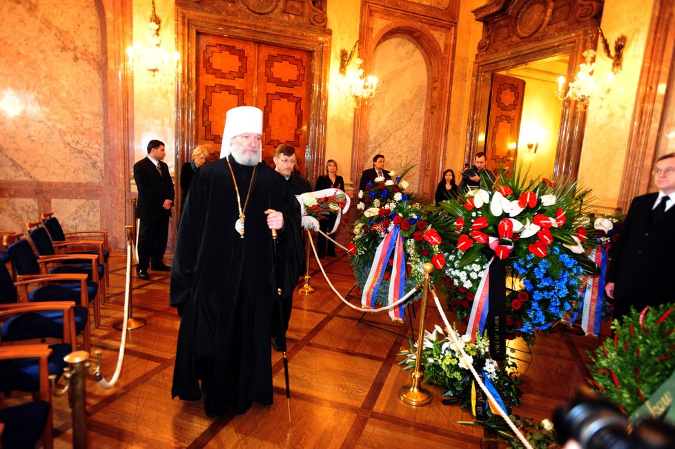 Rozloučit se přišli i čelní představitelé pravoslavné církve. Na snímku metropolita Kryštof.