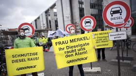 Kauzu Dieselgate provázely v Německu protesty.