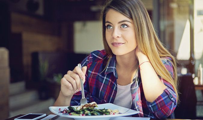 Všímavé jídlo: Proč je dobré mindful eating a jak na to