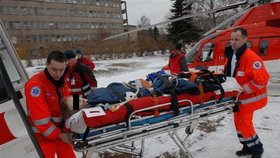 Dievčatko, ktoré vypadlo z lanovky na svahu Čučoriedky v Tatranskej Lomnici utrpelo vážne zranenia chrbtice a hrudníka