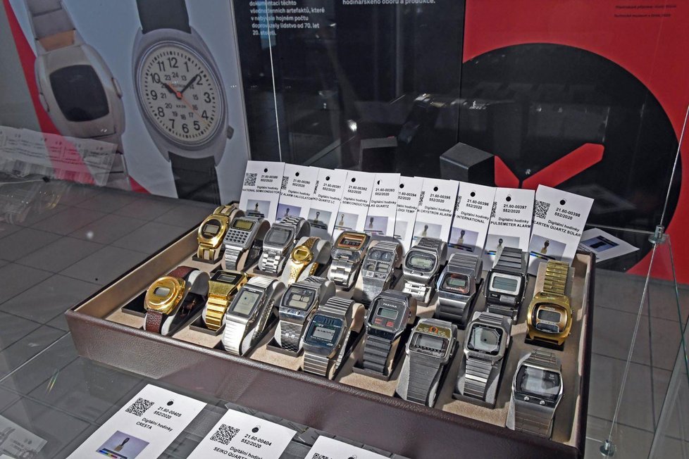 Technické muzeum v Brně vystavuje unikátní soukromou sbírku 264 kusů náramkových hodinek vyrobených v 50. až 90. letech.