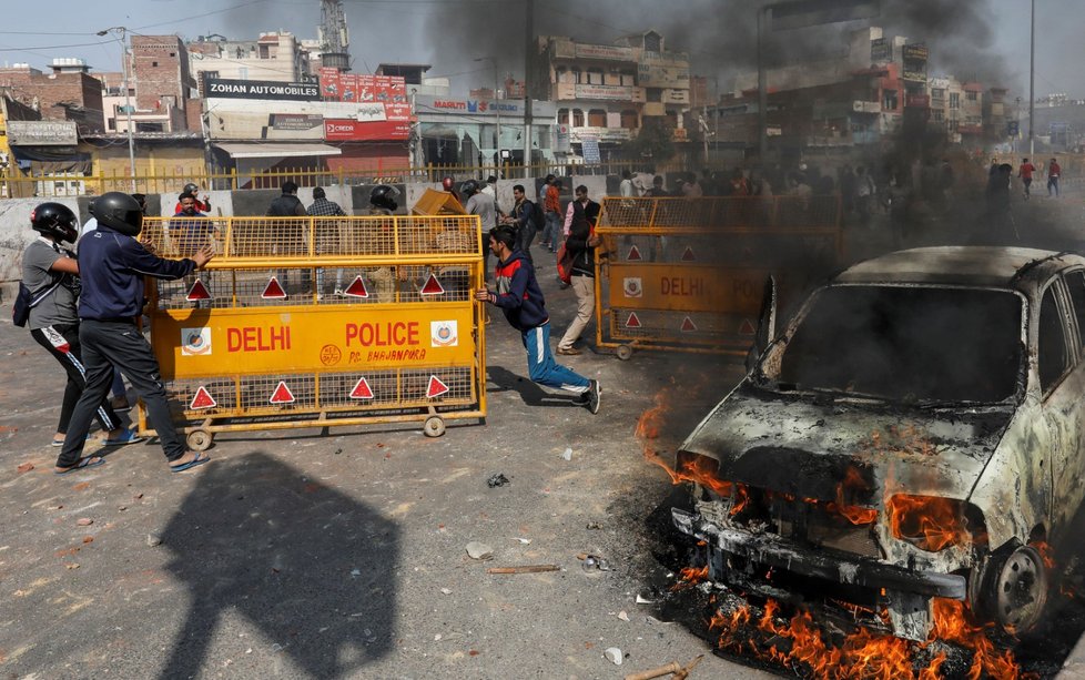 V Dillí sedm mrtvých při protestech proti zákonu o občanství