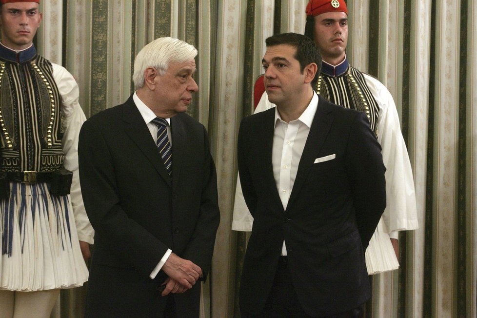 Alexis Tsipras při jmenování svého druhého vládního kabinetu s řeckým prezidentem Pavlopoulosem