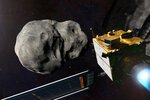 Sonda DART narazila do měsíce planetky Didymos. Šlo o první test ochrany Země před dopadem vesmírného tělesa.