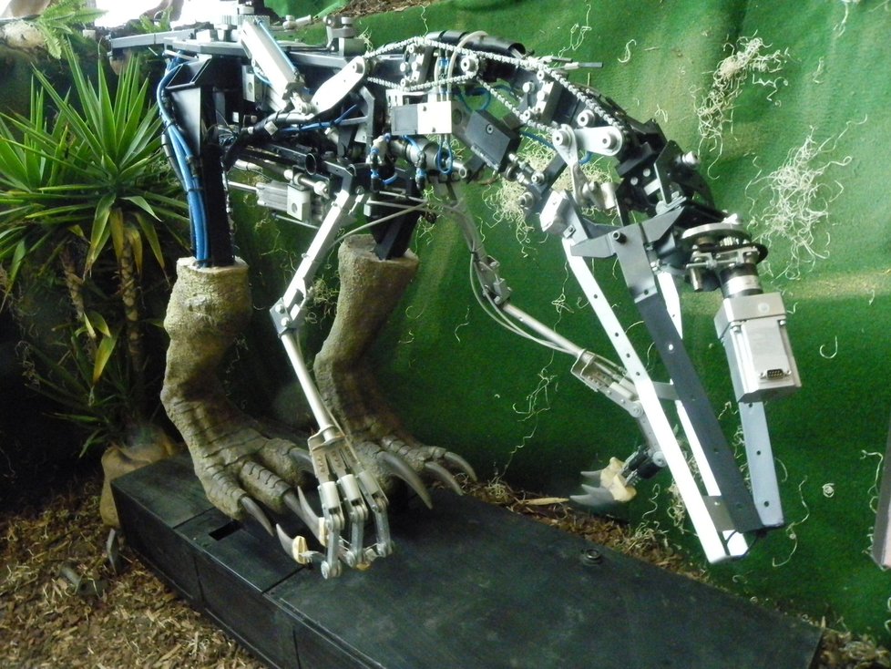 Na výstavě v Technickém muzeu v Brně odhalíte, jakým způsobem se modely pravěkých živočichů pohybují.