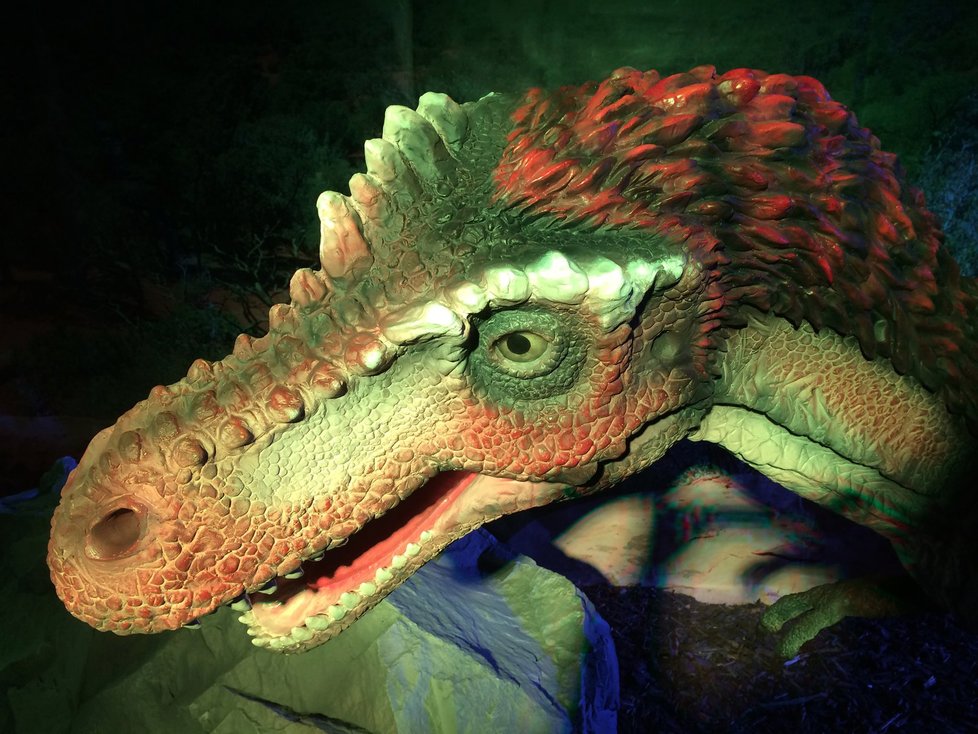 Propracovaný detail hlavy mláděte Tyrannosaura rexe