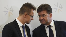 Péter Szijjártó s Miroslavem Lajčákem na setkání ministrů zahraničí v Praze