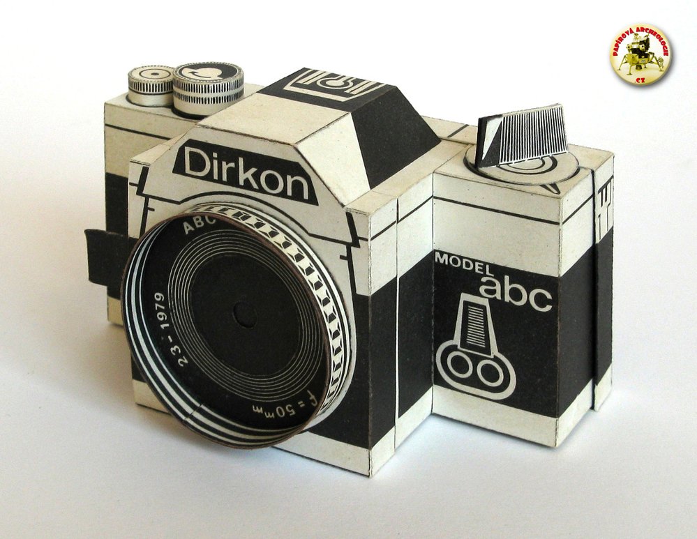 Papírový pinhole foťák z ABC Dirkon