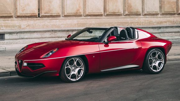 Alfa Romeo Disco Volante Spyder je umění na kolech. Dva kusy ze sedmi vyrobených jsou právě na prodej