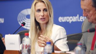Kolaja a Charanzová. Česko má poprvé dva místopředsedy Evropského parlamentu Kolaja a Charanzová. Česko má poprvé dva místopředsedy Evropského parlamentu