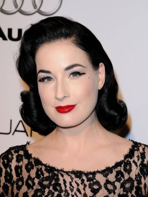 Dita von Teese uznává bývalou éru