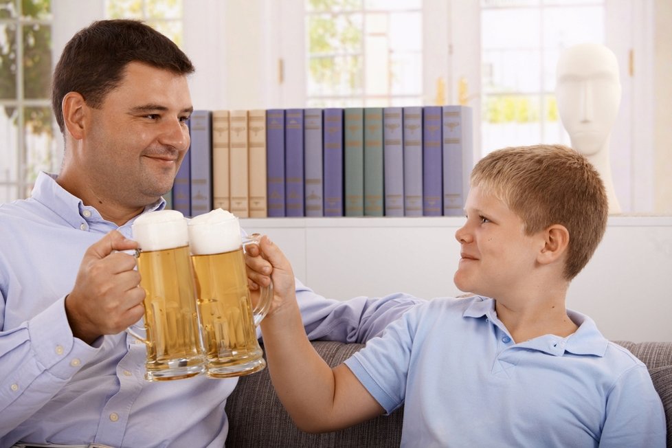Sklony k alkoholismu se více než z poloviny dědí.