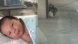 Otec opustil novorozeného chlapečka na ulici: Teploty venku klesly pod minus 20 stupňů