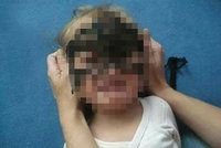Český Facebook se bouří: Za fotku plačící dcerky s rukama zkroucenýma za zády jde po matce sociálka