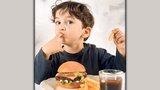 Kolik kalorií děti denně vypijí? Vydá to za 2 hamburgery a hranolky!