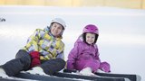 Jak naučit dítě lyžovat: Respektujte jeho tempo a zapomeňte na lano