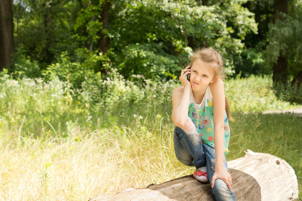 Kdy dítěti pořídit mobilní telefon?