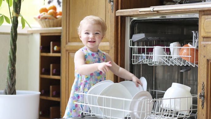 Odměňovat děti za domácí práce? Je to velké riziko