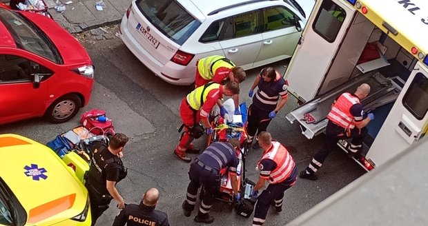 Pád z okna vyšetřují kriminalisté.