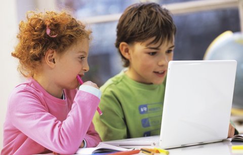 Děti umí s počítačem, ale zavázat si tkaničku nedokáží!