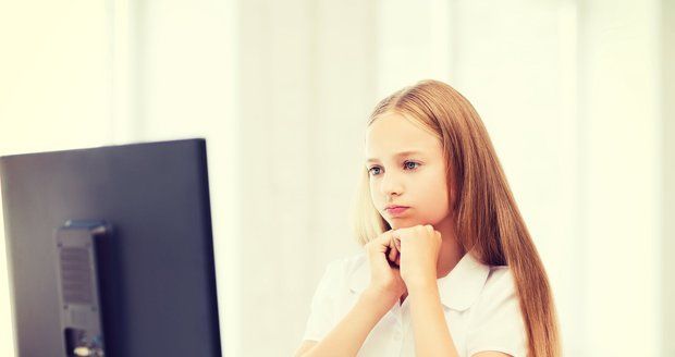 Rodiče, pozor! Počítače nejsou jen dobří pomocníci!(Ilustrační foto)