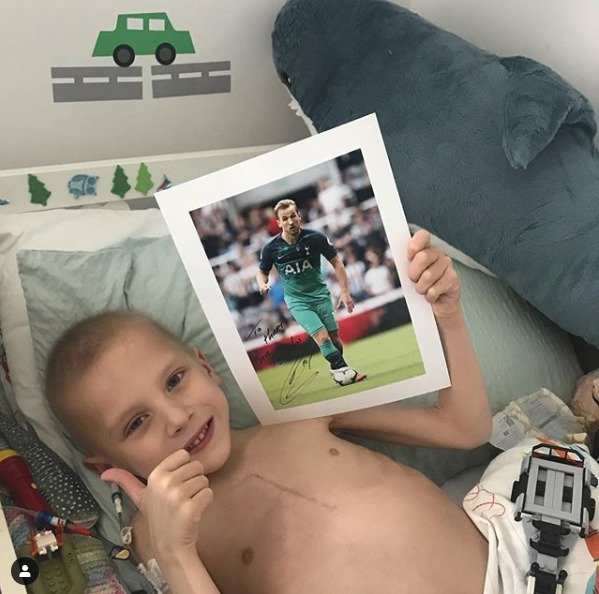 Malý Harry Shaw bojoval 10 měsíců se zákeřnou rakovinou.