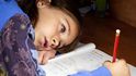 Spánek je velice důležitý pro správný vývoj. Děti, které dobře a dostatečně spí, mají i lepší studijní výsledky.