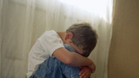 Oběťmi nebo svědky násilí v rodině je v České republice asi 22 procent dětí (ilustrační foto).