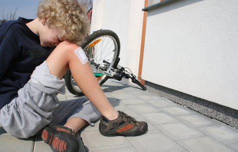 5 rychlých rad, jak ošetřit rozbitá kolena