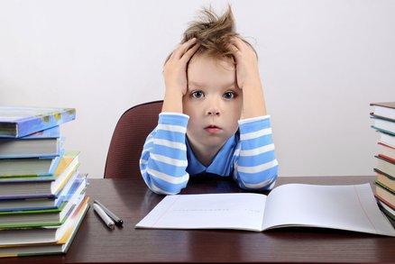 Proč byste neměli s dětmi dělat domácí úkoly? Tady jsou tři skvělé důvody!  Proč byste neměli s dětmi dělat domácí úkoly? Tady jsou tři skvělé důvody!