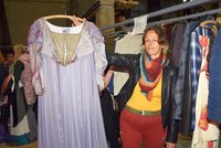 Divadlo v Plzni rozprodává kostýmy: Desdemona za 250! Zájem je obrovský