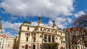 „Rodinné stříbro Prahy.“ Město vypíše tendr na opravu Divadla na Vinohradech, vyjde na 3 miliardy