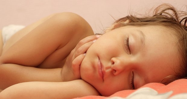 Skvělá vychytávka: Spočítejte si, kdy má jít vaše dítě spát! 
