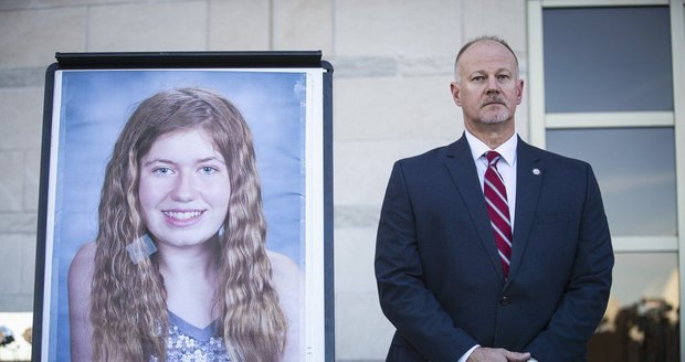 Dívka (13) zmizela po vraždě rodičů. Po 87 dnech ji našli 100 kilometrů od domova