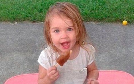K úmrtí malé Kyheshy-Lee Joughin došlo v roce 2013. Mezi obviněnými je i její otec.