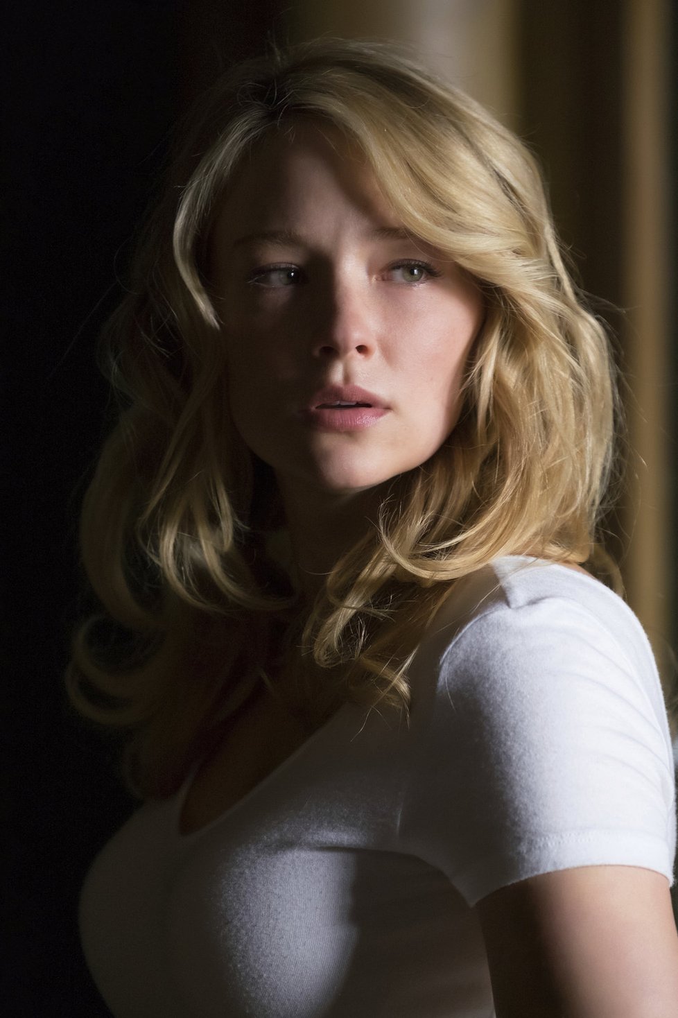 Jess/Megan zahrála Haley Bennett (28).