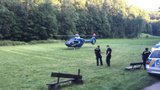 Chlapec (8) se na koupališti v Šárce málem utopil: Letěl pro něj vrtulník