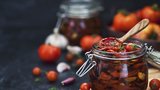 Recepty z rajčat: Zkuste domácí kečup, pesto i sušená v oleji!