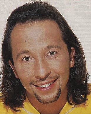 1991: DJ Bobo nosil v dobách své největší slávy dlouhé vlasy.