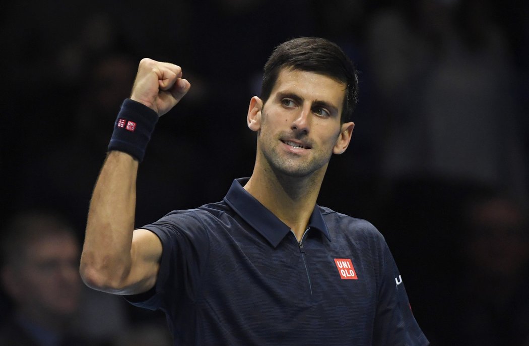 Již jistý semifinalista tenisového Turnaje mistrů Novak Djokovič zdolal ve svém závěrečném duelu ve skupině 6:1, 6:2 náhradníka Davida Goffina