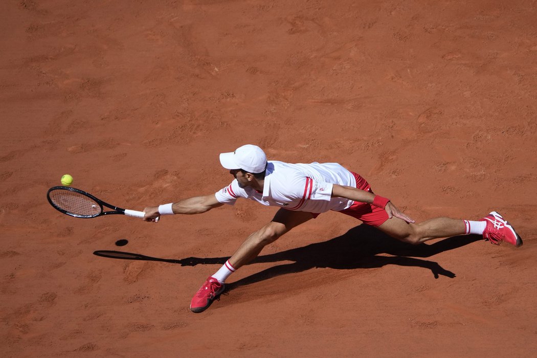 Novak Djokovič šel do finále Roland Garros proti Tsitsipasovi po hlavě