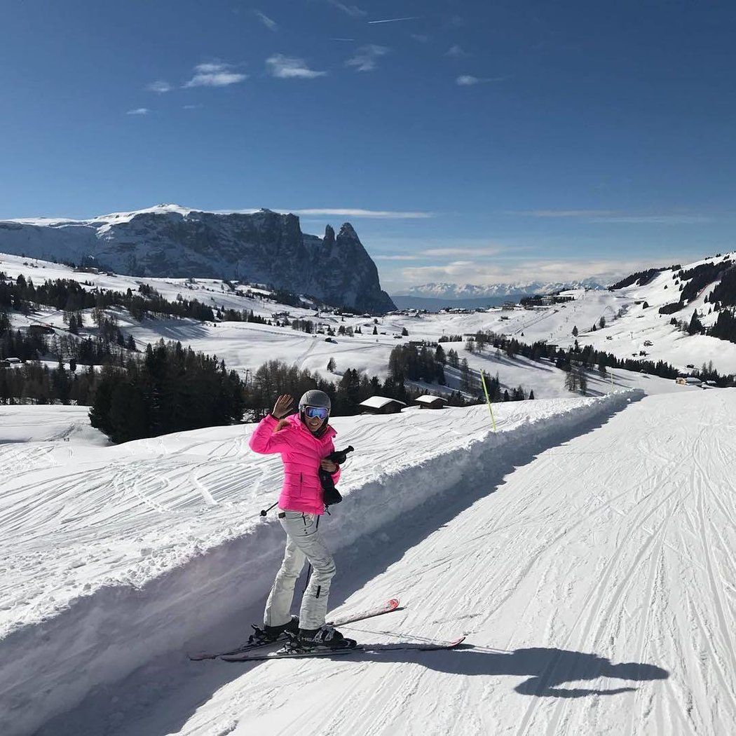 Jelena Djokovičová lyžování miluje stejně jako její choť