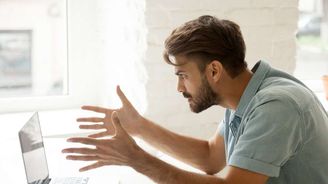 Čeští manažeři přicházejí o čas i peníze. 5 chyb, které za to můžou Čeští manažeři přicházejí o čas i peníze. 5 chyb, které za to můžou