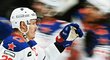 Dmitrij Jaškin i další čeští a slovenští hokejisté v KHL mohou přijít o nemalou část výplaty kvůli slábnoucímu rublu