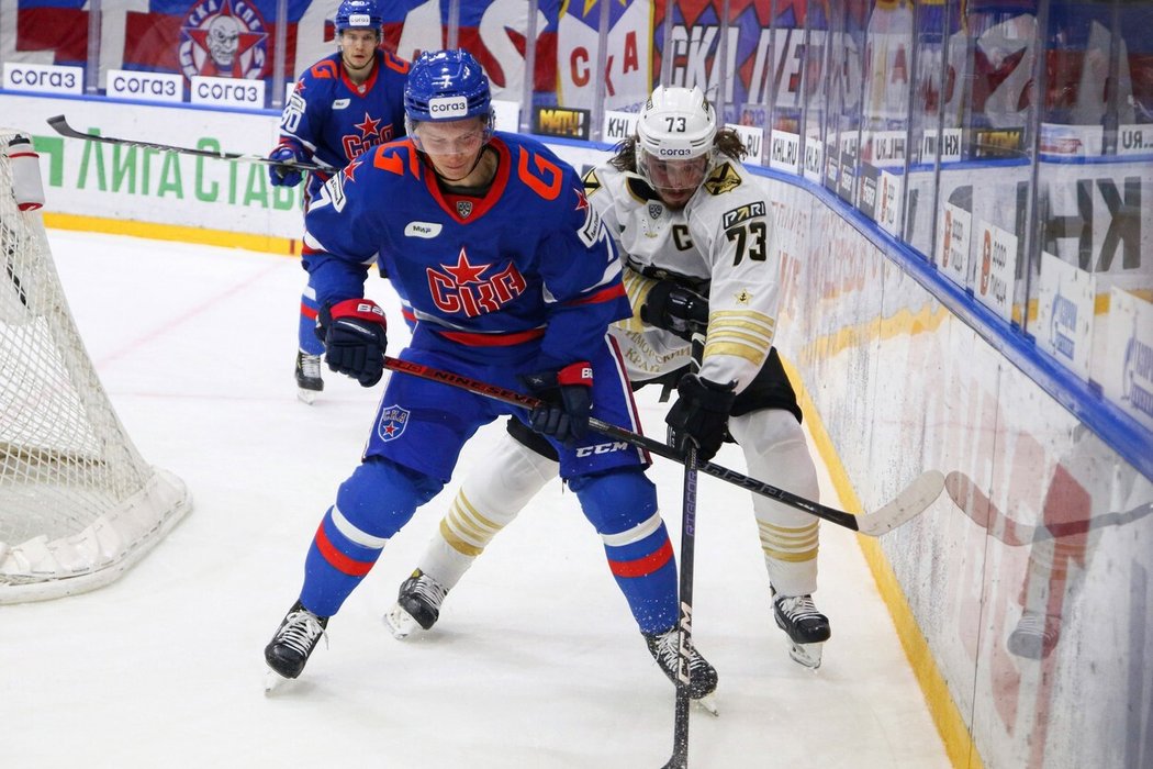 Dmitrij Jaškin, Martin Gernát i další čeští a slovenští hokejisté v KHL mohou přijít o nemalou část výplaty kvůli slábnoucímu rublu